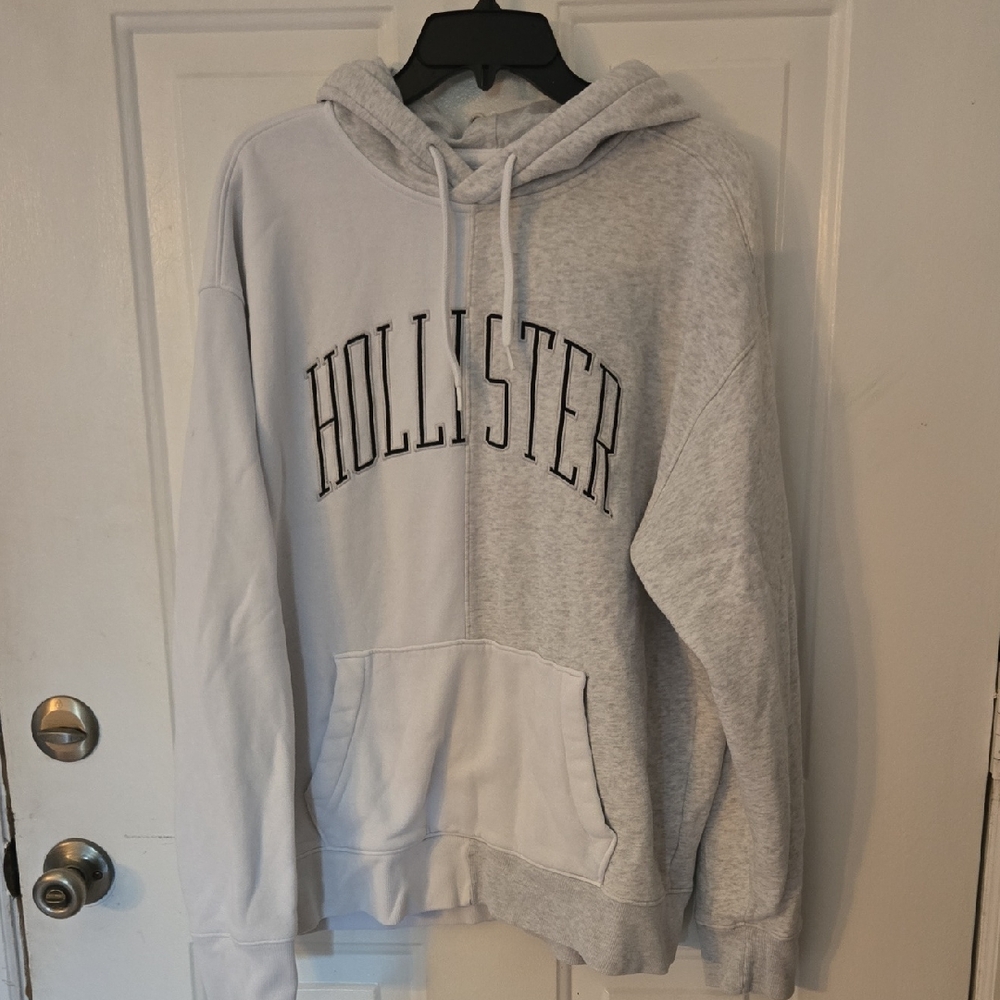 Hollister Men's Gray Hoodie